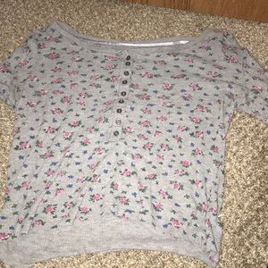 Women’s cropped long sleeve shirt